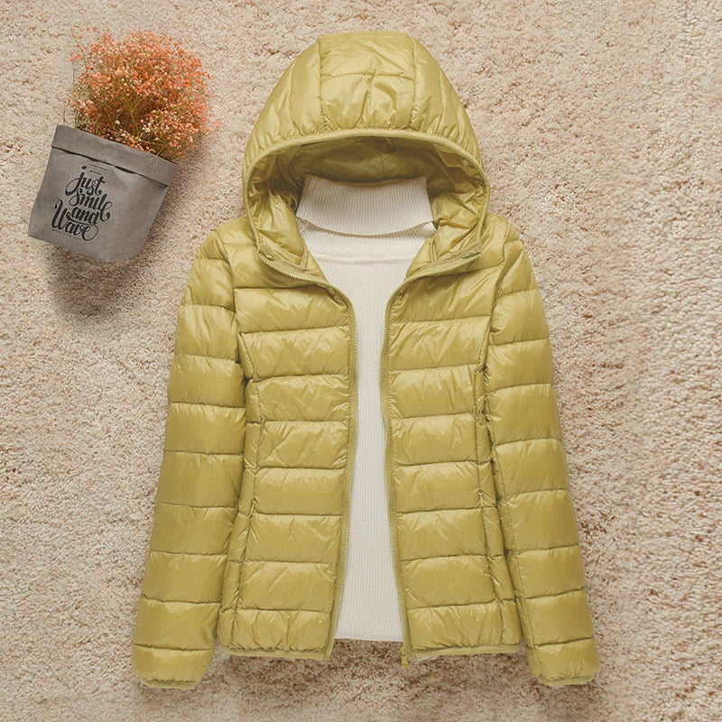 2023 New Fashion Female Cold Jacket Women Winter Light White Duck Down Jacket Slim Puffer Jacket Portable Windproof Down Coat